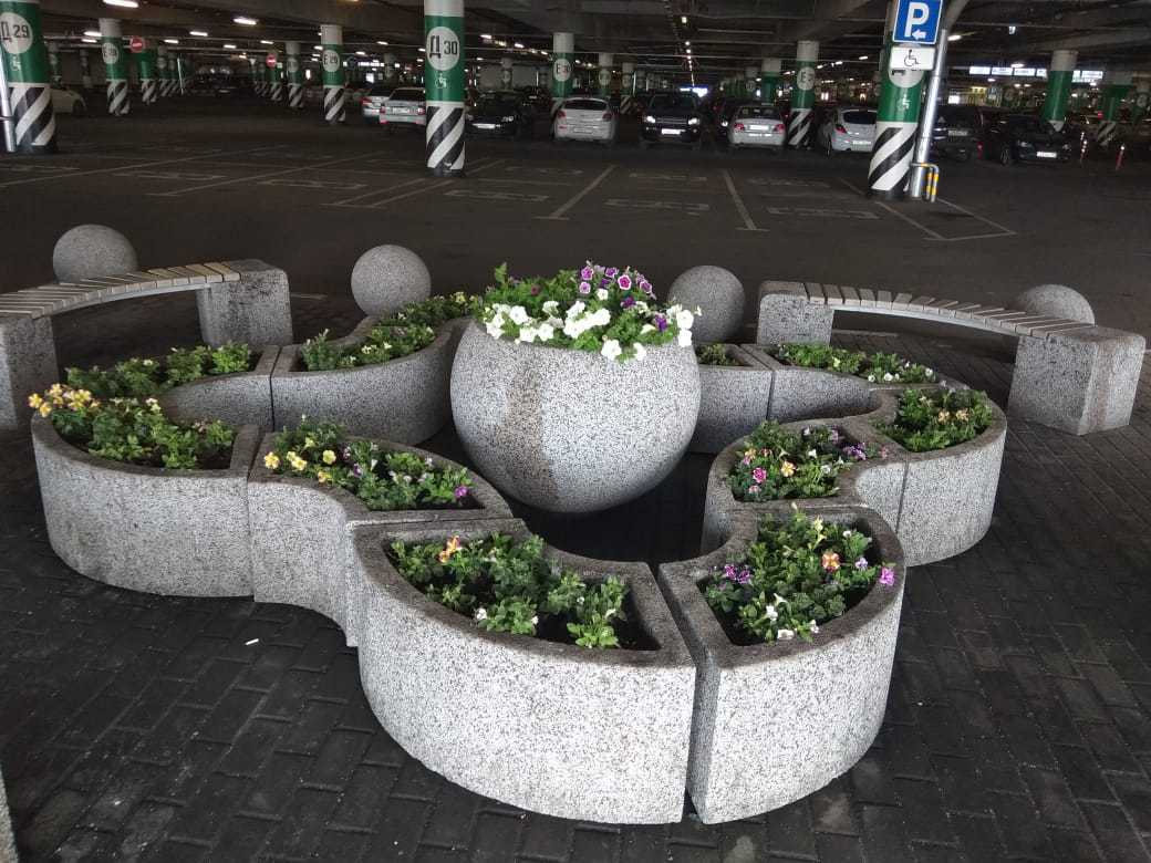 Вазоны и цветники